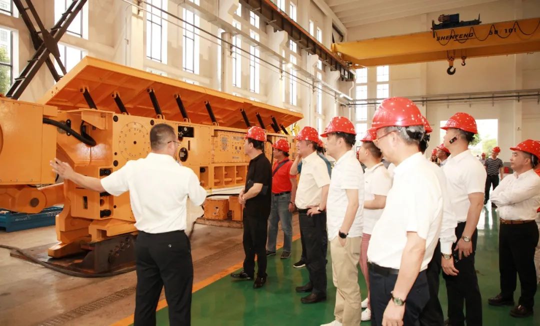 庆祝建党百年华诞 商会组织企业家走进摩斯国际开展参观座谈等活动(图6)