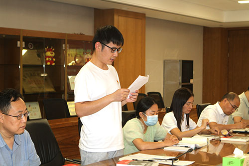 【汇聚青年力量 奋进时代征程】摩斯国际集团党支部召开专题党课暨预备党员转正党员大会(图2)
