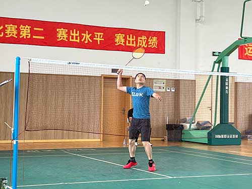 上海摩斯国际集团成功举办2023年重固镇职工羽毛球比赛(图2)