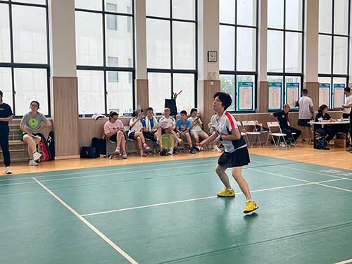 上海摩斯国际集团成功举办2023年重固镇职工羽毛球比赛(图5)