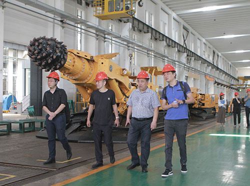贵阳综合保税区领导一行走访上海摩斯国际集团考察指导(图2)