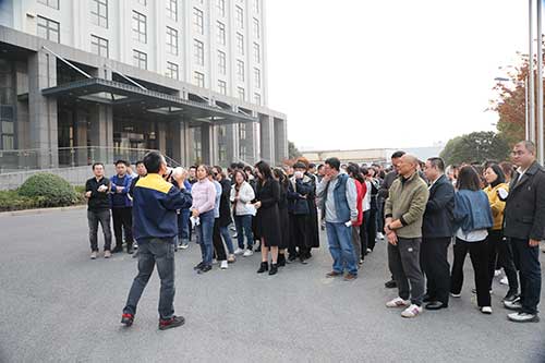 开展应急演练  强化应急安全处置能力——上海摩斯国际集团开展消防演习活动(图2)