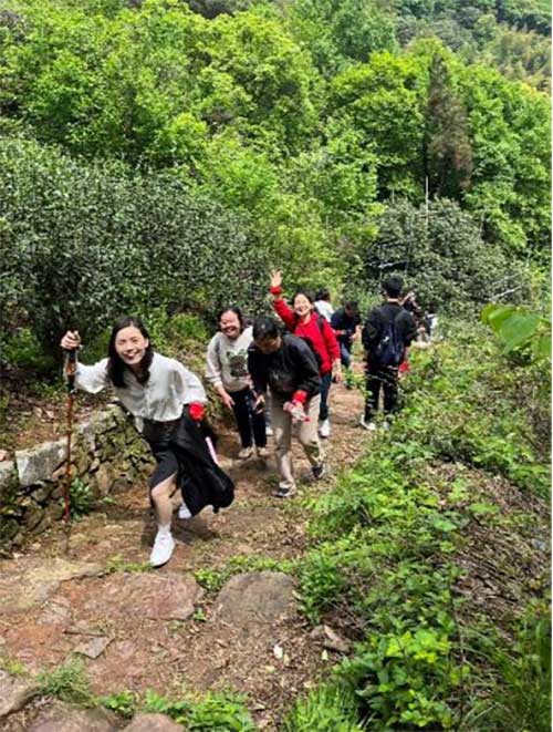 【登山望湖 走进春天】上海摩斯国际集团开展2024年山野徒步活动(图3)
